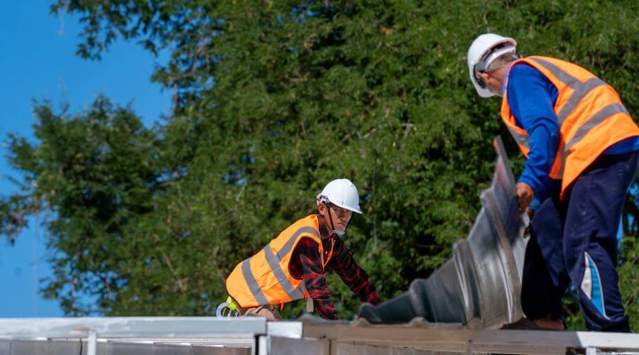 Professional gutter cleaning in La Porte City, IA
